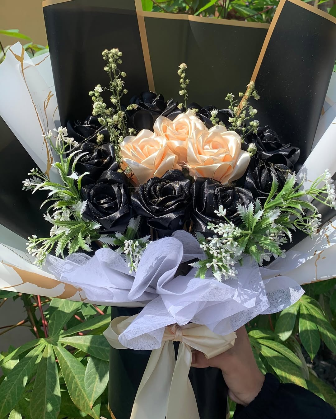Midnight Peach Bouquet